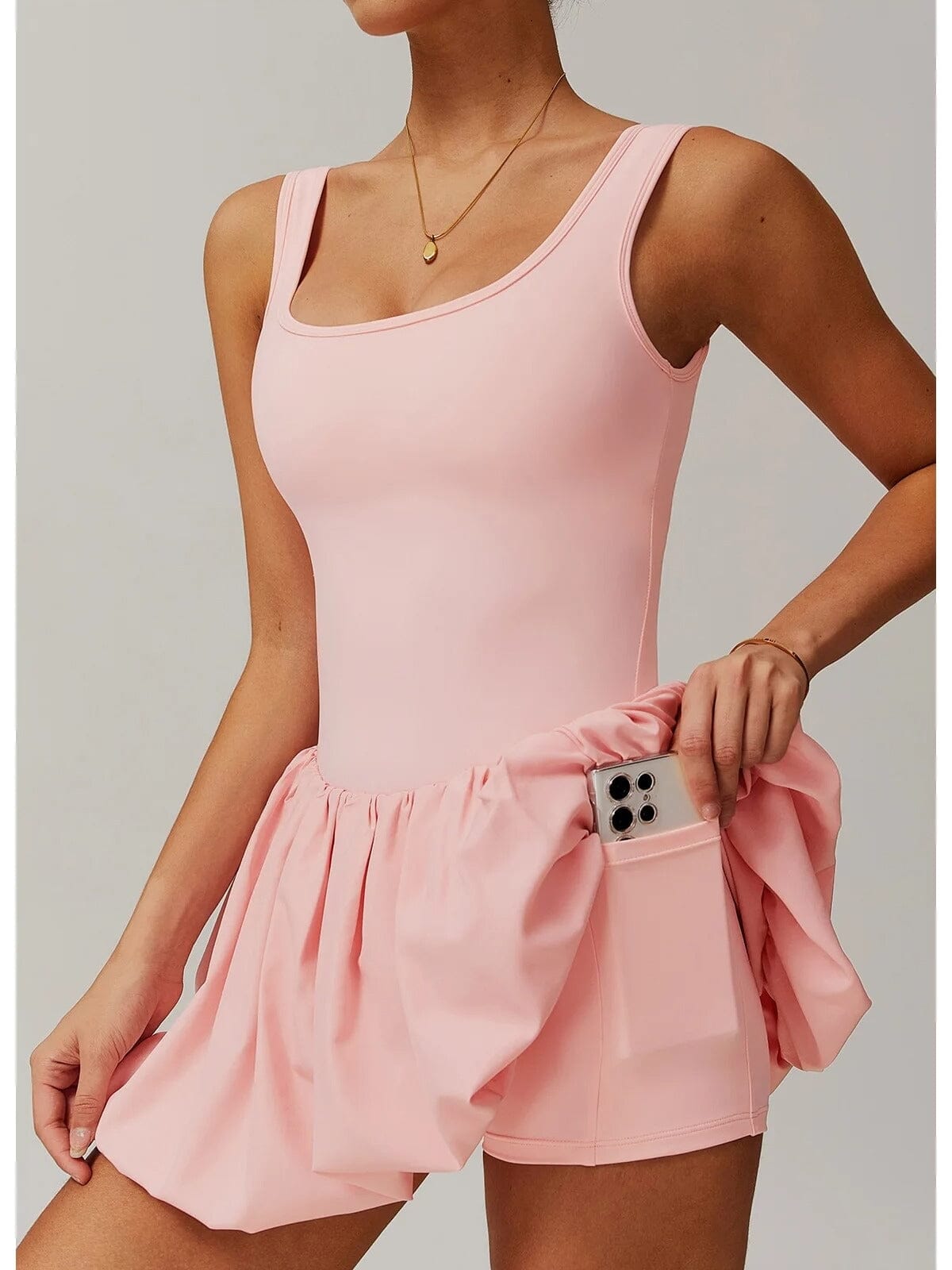 Combinaison sport femme Rose 2-en-1 : Liberté, Confort et Élégance au Quotidien