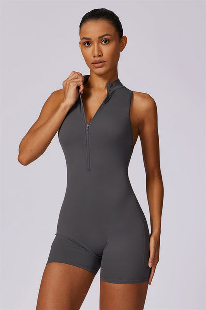 Combinaison sport femme Grise : luxe sportif et élégance urbaine